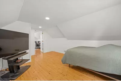166 Beverly Hill Rd, Clifton, NJ 07012 - Photo 11