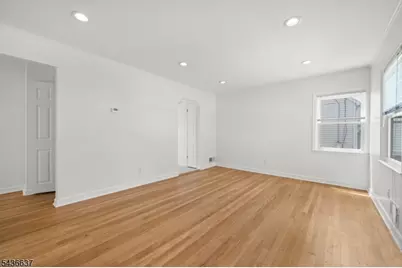166 Beverly Hill Rd, Clifton, NJ 07012 - Photo 3