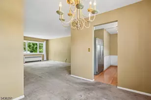 18 Wedgewood Dr, Verona, NJ 07044 - Photo 13