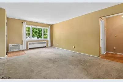 18 Wedgewood Dr #25, Verona, NJ 07044 - Photo 5