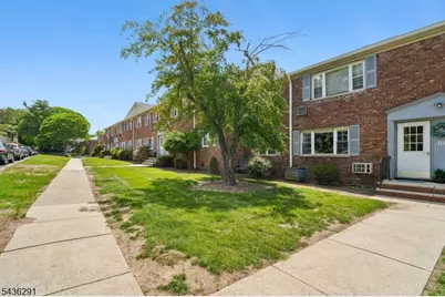 18 Wedgewood Dr #25, Verona, NJ 07044 - Photo 1