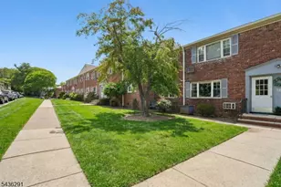 18 Wedgewood Dr, Verona, NJ 07044 - Photo 1