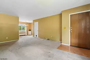 18 Wedgewood Dr, Verona, NJ 07044 - Photo 7
