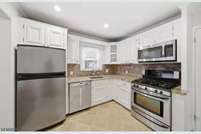 10 Lloyd Ave, Florham Park, NJ 07932 - Photo 13