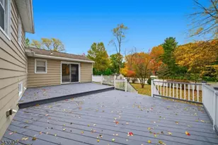 10 Lloyd Ave, Florham Park, NJ 07932 - Photo 41