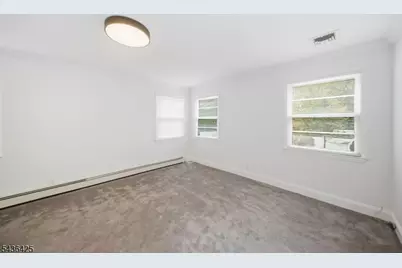 10 Lloyd Ave, Florham Park, NJ 07932 - Photo 19