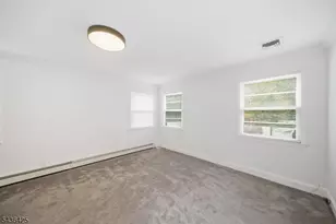 10 Lloyd Ave, Florham Park, NJ 07932 - Photo 19