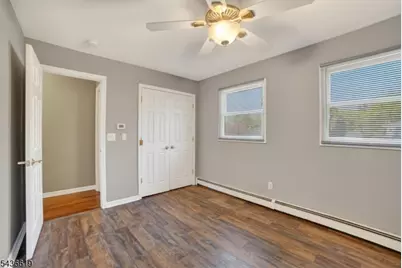 1 Lincoln Ave, Ogdensburg, NJ 07439 - Photo 9