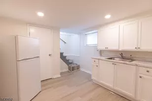 210 Globe Ave, Union Township, NJ 07083 - Photo 27
