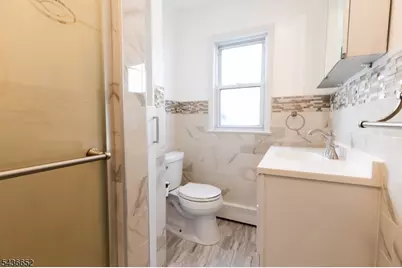 210 Globe Ave, Union Township, NJ 07083 - Photo 15