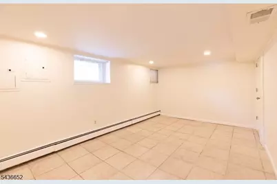 210 Globe Ave, Union Township, NJ 07083 - Photo 29