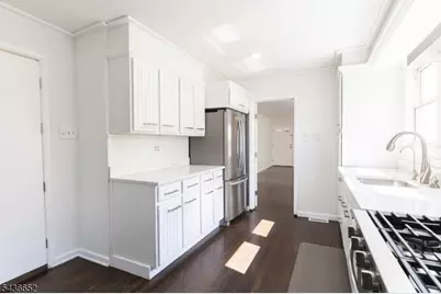 210 Globe Ave, Union Township, NJ 07083 - Photo 7