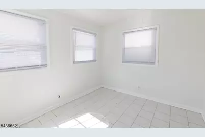 210 Globe Ave, Union Township, NJ 07083 - Photo 25