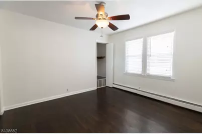 210 Globe Ave, Union Township, NJ 07083 - Photo 17