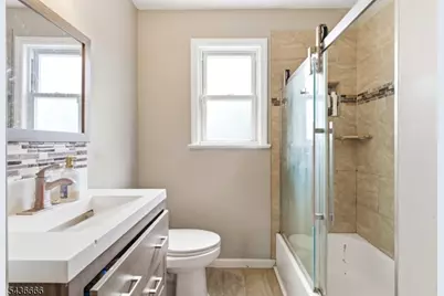246 E 2nd Ave, Roselle, NJ 07203 - Photo 5