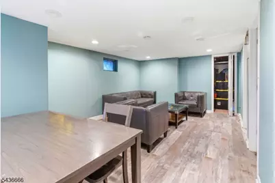 246 E 2nd Ave, Roselle, NJ 07203 - Photo 13