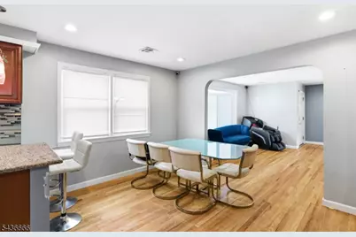 246 E 2nd Ave, Roselle, NJ 07203 - Photo 3