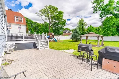 246 E 2nd Ave, Roselle, NJ 07203 - Photo 23