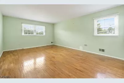 37 Wolfe Dr, Wanaque, NJ 07465 - Photo 17