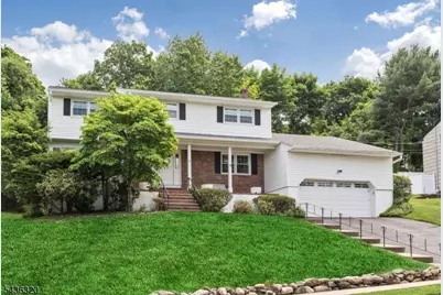 37 Wolfe Dr, Wanaque, NJ 07465 - Photo 1