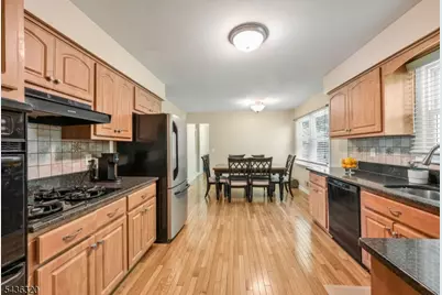 37 Wolfe Dr, Wanaque, NJ 07465 - Photo 11