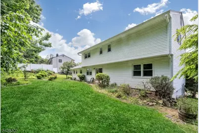 37 Wolfe Dr, Wanaque, NJ 07465 - Photo 27