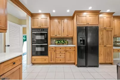 15 Heritage Ln, Scotch Plains Township, NJ 07076 - Photo 11