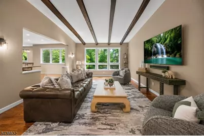15 Heritage Ln, Scotch Plains Township, NJ 07076 - Photo 5