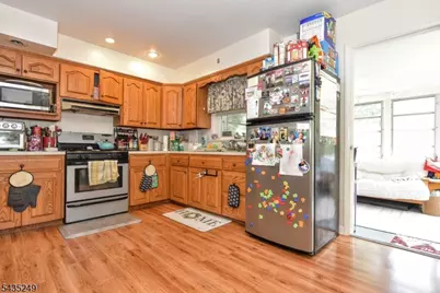 51 Charles St, Dumont, NJ 07628 - Photo 17