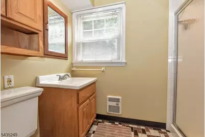 51 Charles St, Dumont, NJ 07628 - Photo 11