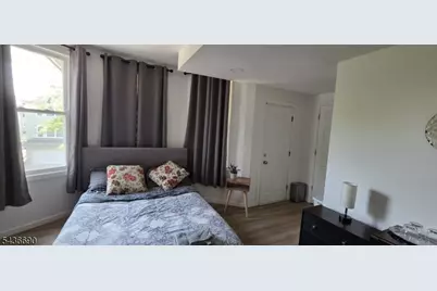 35 Vernon Ave, Newark, NJ 07108 - Photo 5