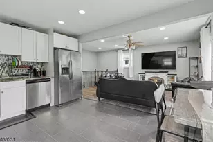 509 Church Pl, Plainfield, NJ 07063 - Photo 9