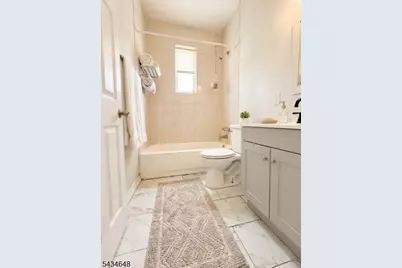 79 Oakland Ter, Newark, NJ 07106 - Photo 15