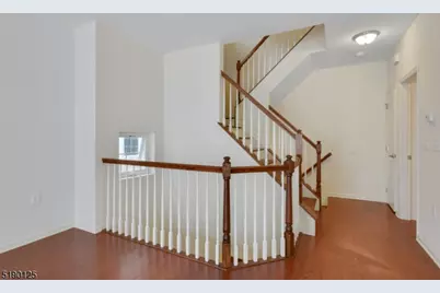 306 Waterview Ct, Hanover Township, NJ 07927 - Photo 3