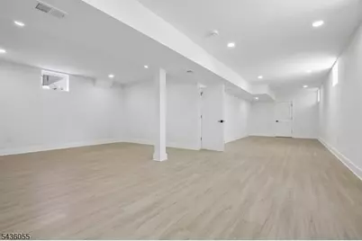 318 Halsey Rd, Parsippany, NJ 07054 - Photo 33