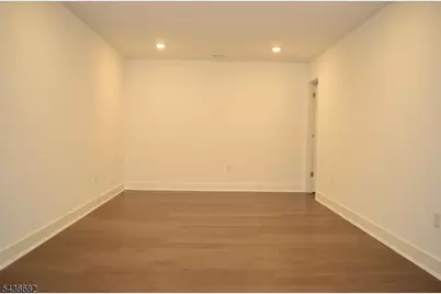 52 Eastwood Ter, East Hanover Township, NJ 07936 - Photo 11