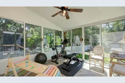 110 Orange Ave, Cranford Township, NJ 07016 - Photo 23