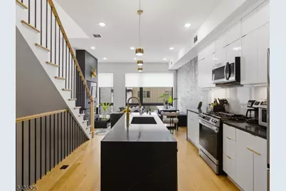 666 Ocean Ave, Jersey City, NJ 07305 - Photo 5
