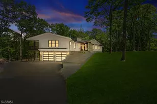 9 Hilltop Rd, Kinnelon, NJ 07405 - Photo 1