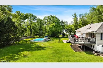 97 Beacon Hill Rd, Washington Township, NJ 07830 - Photo 39