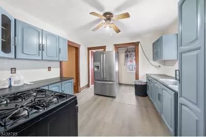 88 Woodbridge Ave, Woodbridge Township, NJ 07077 - Photo 5
