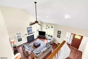 7 Mitchell Ln, Clinton, NJ 08809 - Photo 9