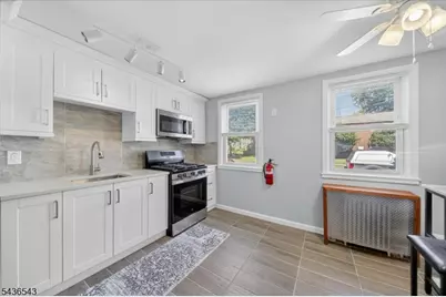 513 Brooklawn Ave #B-1, Roselle, NJ 07203 - Photo 3