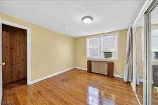 513 Brooklawn Ave, Roselle Boro, NJ 07203 - Photo 7