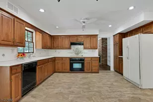35 Manor Dr, Bernards Township, NJ 07920 - Photo 15