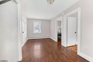 33 West St, Bloomsbury, NJ 08804 - Photo 9