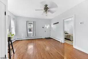 33 West St, Bloomsbury, NJ 08804 - Photo 3