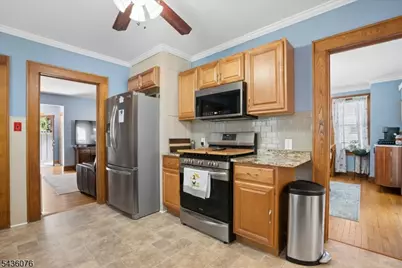 79 Franklin Pl, Totowa, NJ 07512 - Photo 13