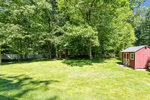 7 Crest Dr, Washington Township, NJ 07853 - Photo 25