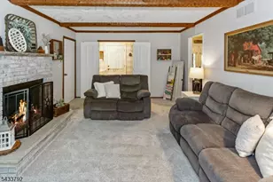 7 Crest Dr, Washington Township, NJ 07853 - Photo 13